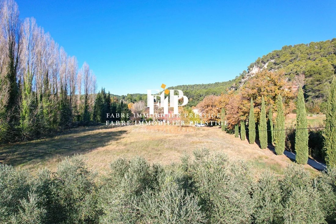 Estate in Salernes, Provence-Alpes-Côte d'Azur, France 4 - 18923196