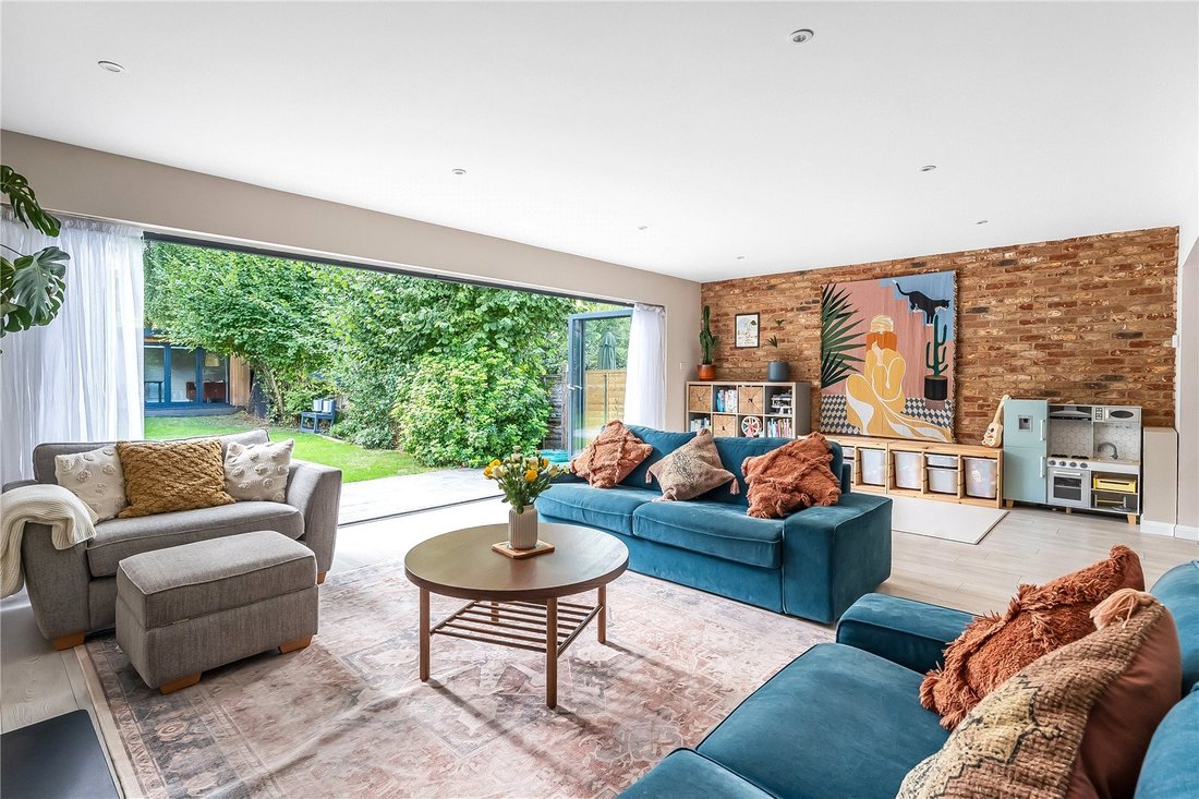 House in Sevenoaks, England 2 - 18923199