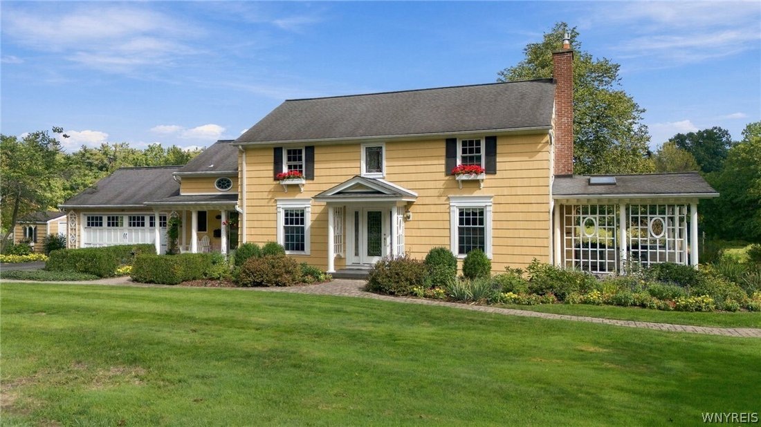 Orchard Park, New York, United States 3 - 18923375