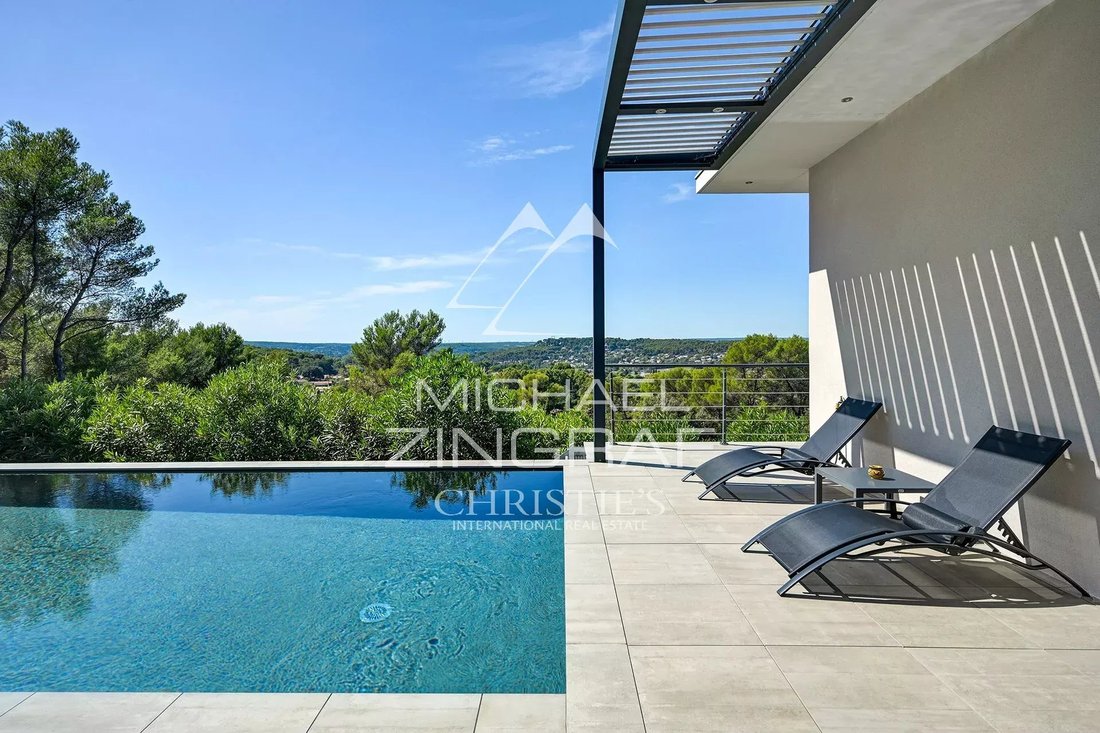 Villa in Granettes-Jauberte-Sainte Anne, Aix-en-Provence, France 1 - 18923369