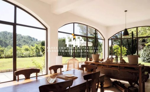 Estate in Mazenod-Bellevue-Saint Donat-Banon, Aix-en-Provence, France 1