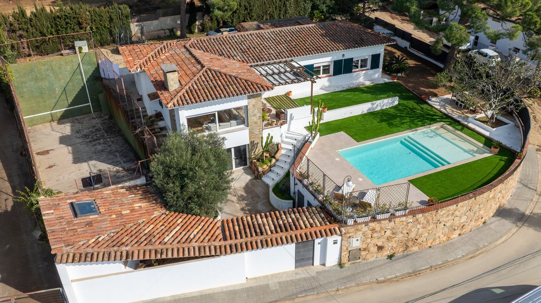Villa in Sant Vicenc de Montalt, Catalonia, Spain 2 - 18923174