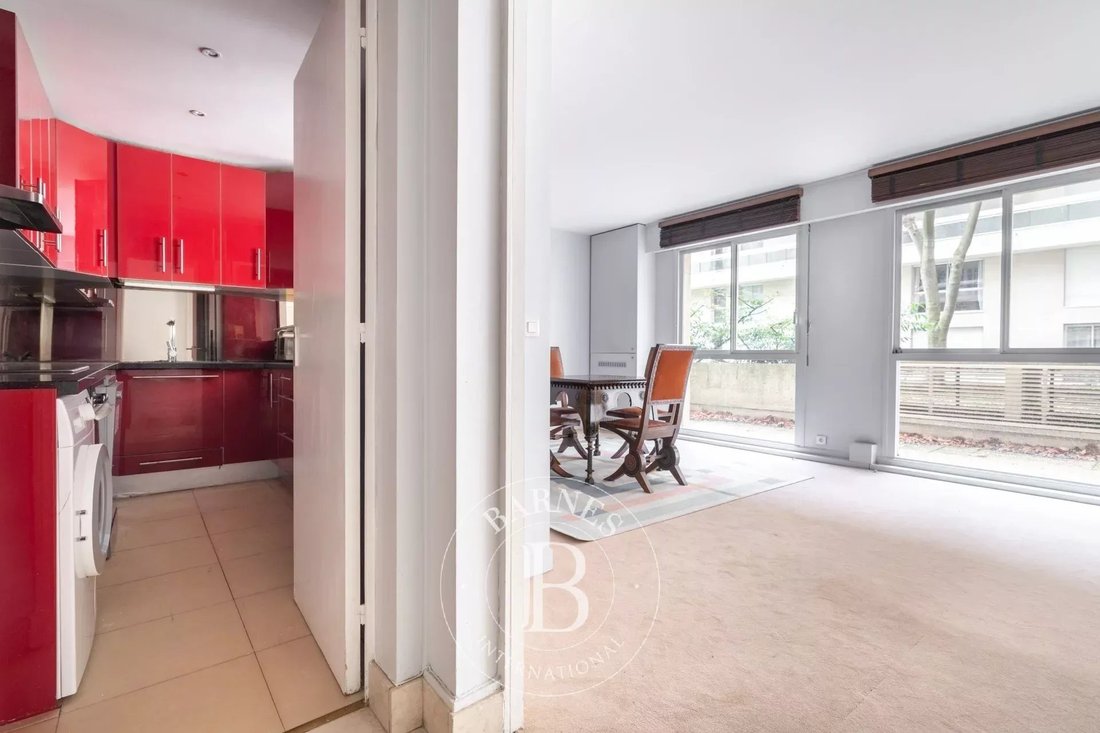 Apartment in Saint Thomas d'Aquin, Paris 7e Arrondissement, Paris 5 - 13958174
