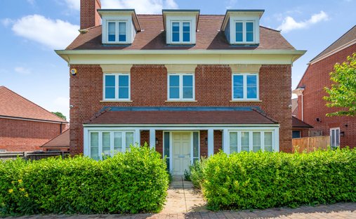 House in Oakwood, Enfield, England 1