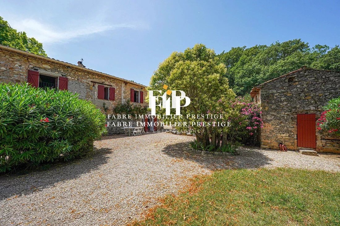 Estate in Nord Ouest, Saint-Maximin-la-Sainte-Baume, France 4 - 18923213