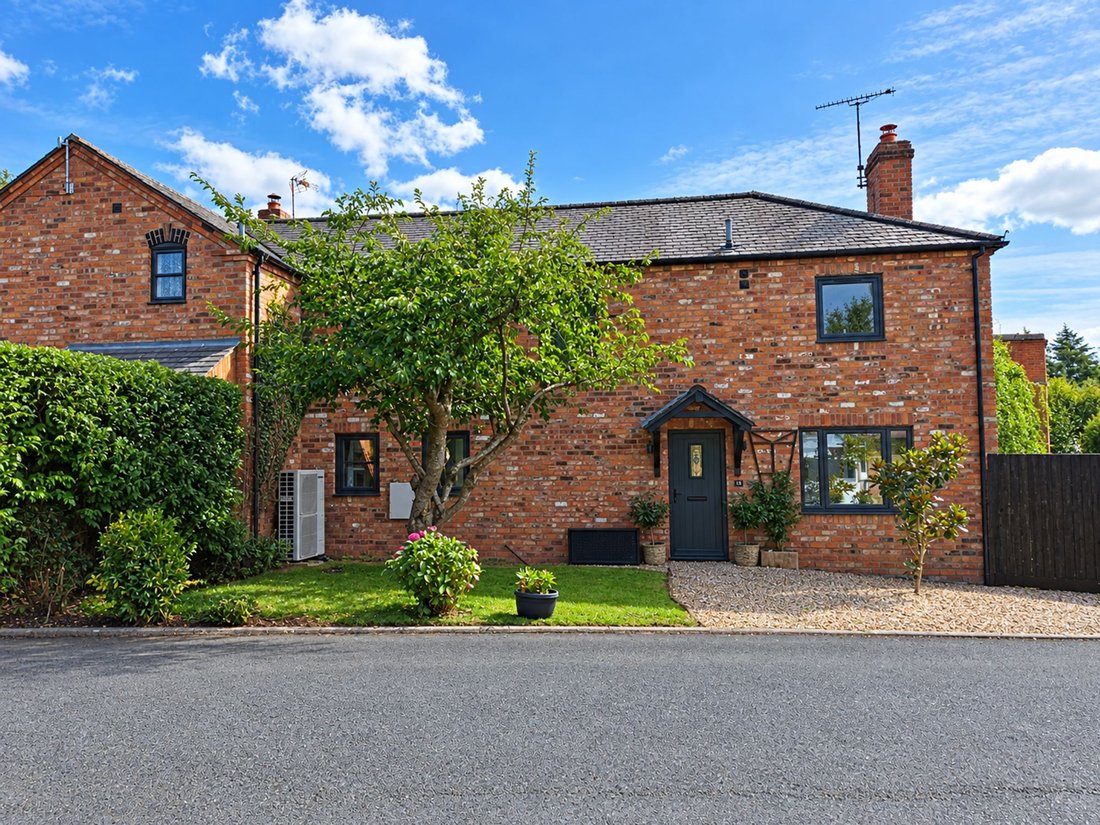 House in Caynham, England 1 - 17234754