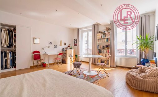 Apartment in Porte Saint Denis-Paradis, Paris 10e Arrondissement, Paris 1