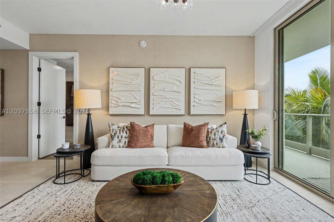 Condo in Miami, Florida, United States 4 - 18193503