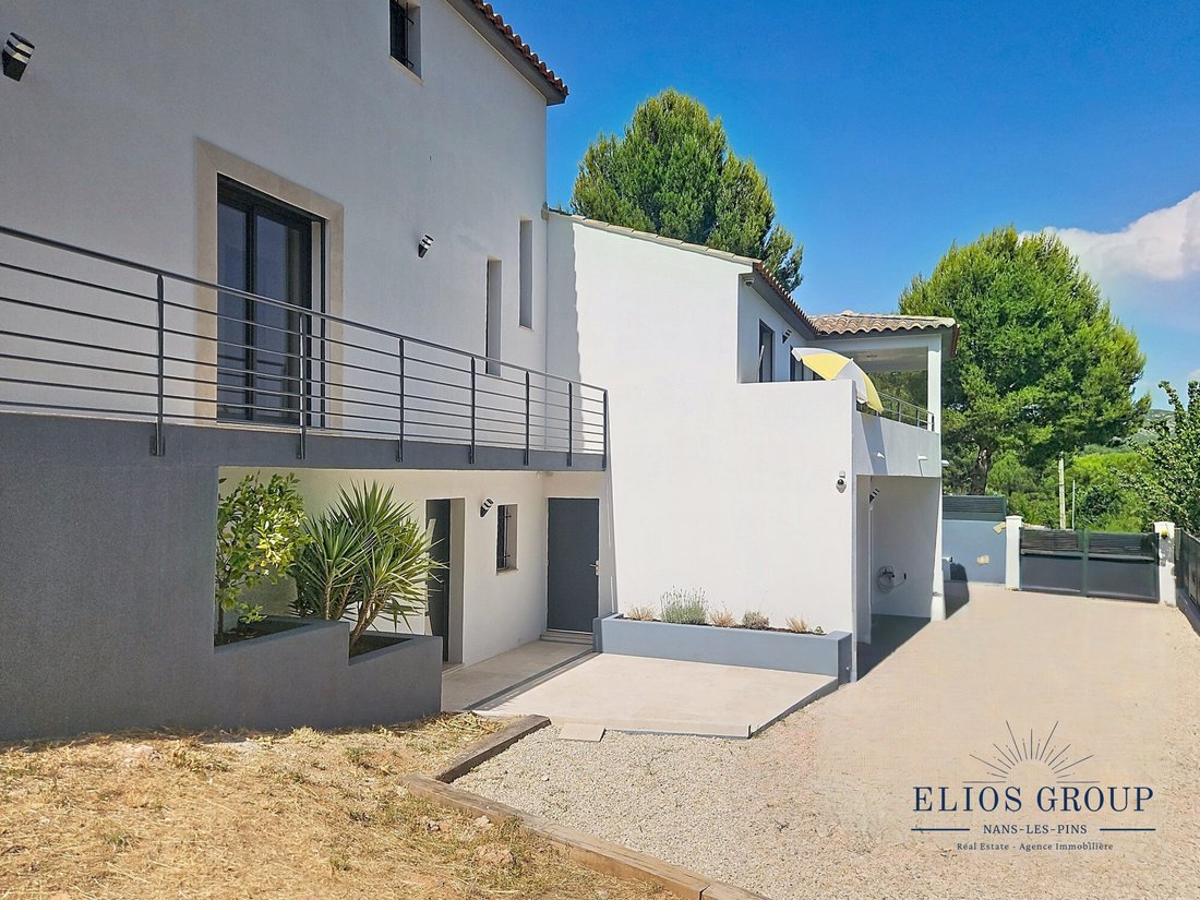 Villa in La Destrousse, Provence-Alpes-Côte d'Azur, France 5 - 18385260