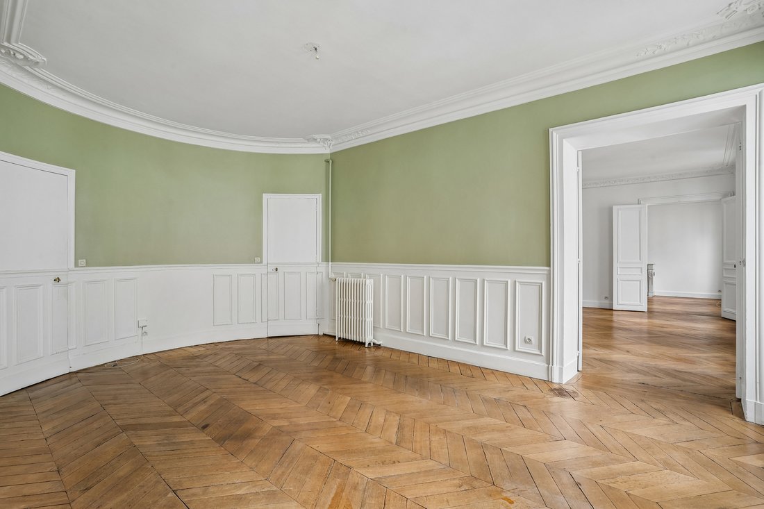 Apartment in Saint Philippe du Roule, Paris 8e Arrondissement, Paris 5 - 18924075