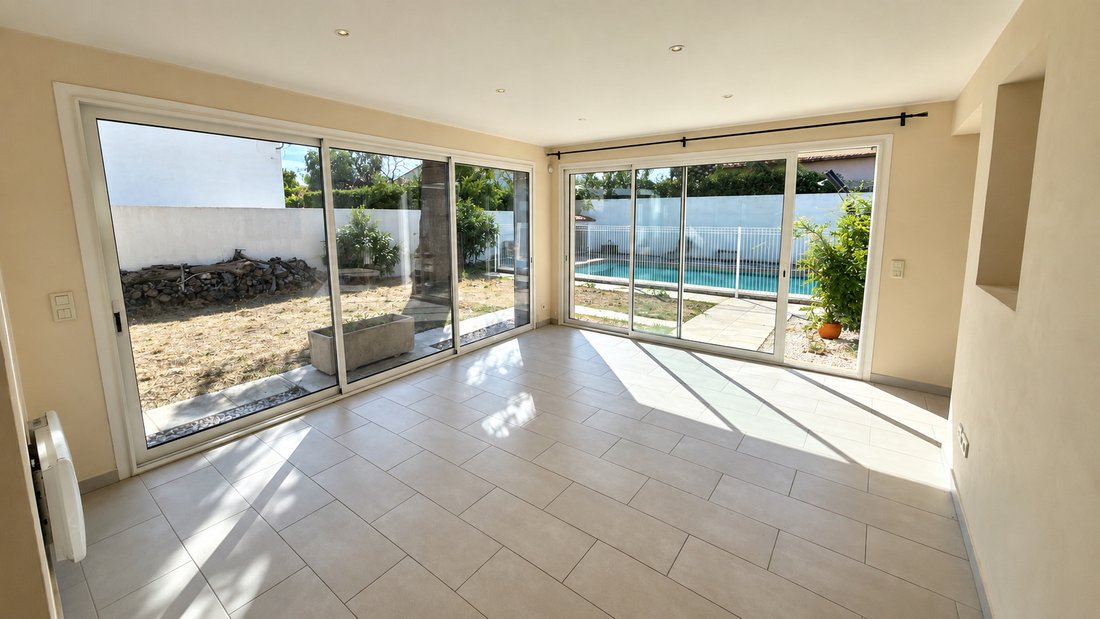 Villa in Saint-Cyprien, Occitania, France 3 - 18927290