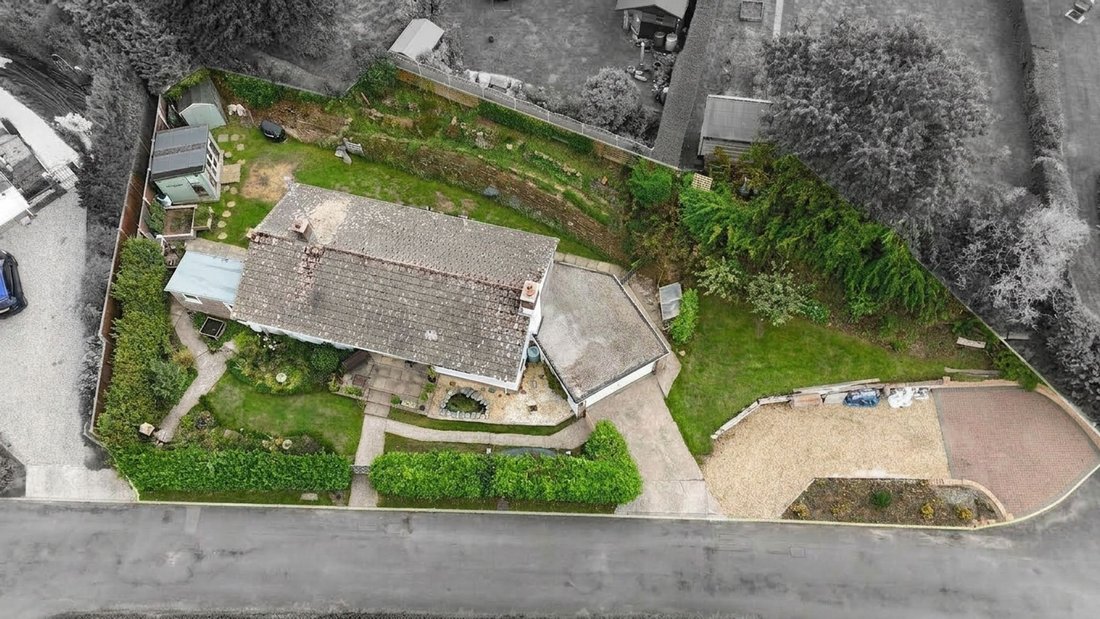 Bungalow in West Chiltington, England 3 - 18924163