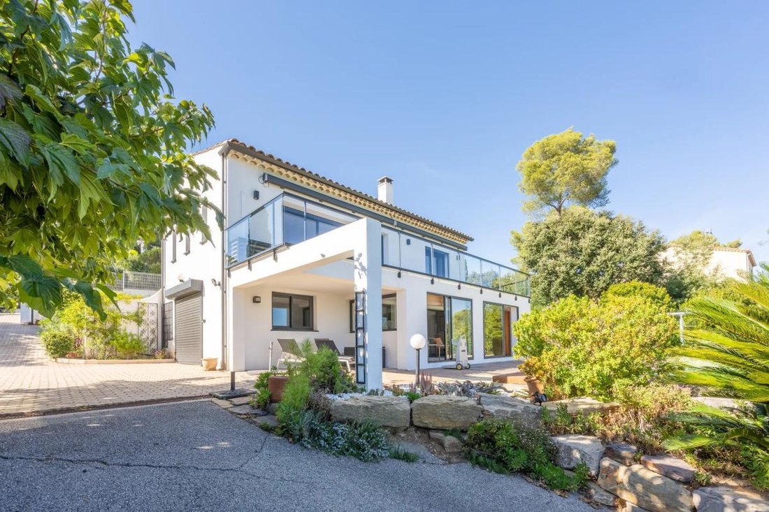 Villa in Frejus, Provence-Alpes-Côte d'Azur, France 1 - 18927043