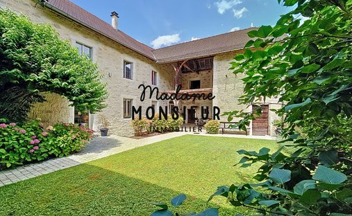 House in Champfleuri, Bourgoin-Jallieu, France 1