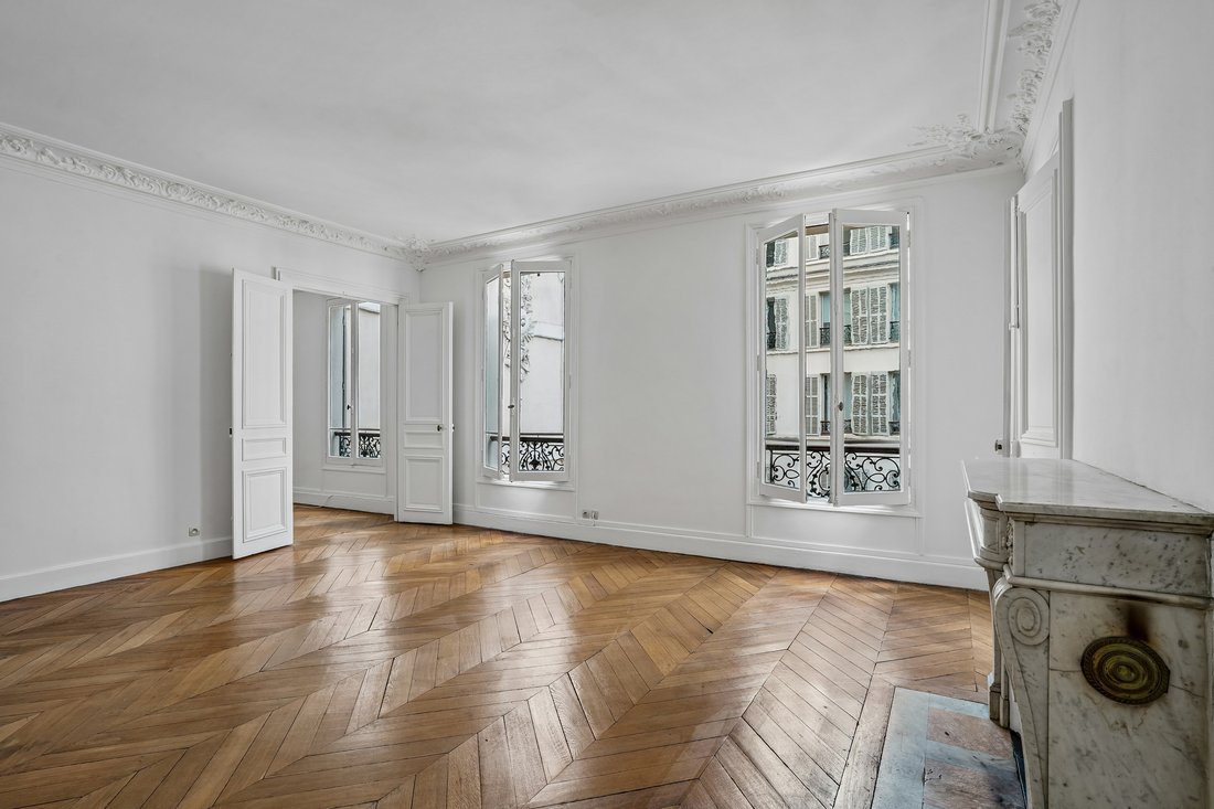 Apartment in Saint Philippe du Roule, Paris 8e Arrondissement, Paris 2 - 18924075