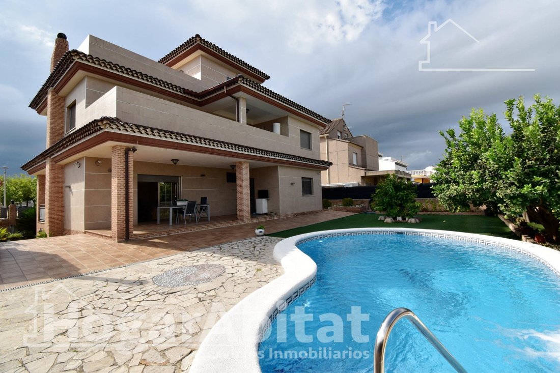 Villa in Gandia, Valencian Community, Spain 1 - 18926955