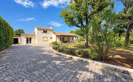 House in Nans-les-Pins, Provence-Alpes-Côte d'Azur, France 1