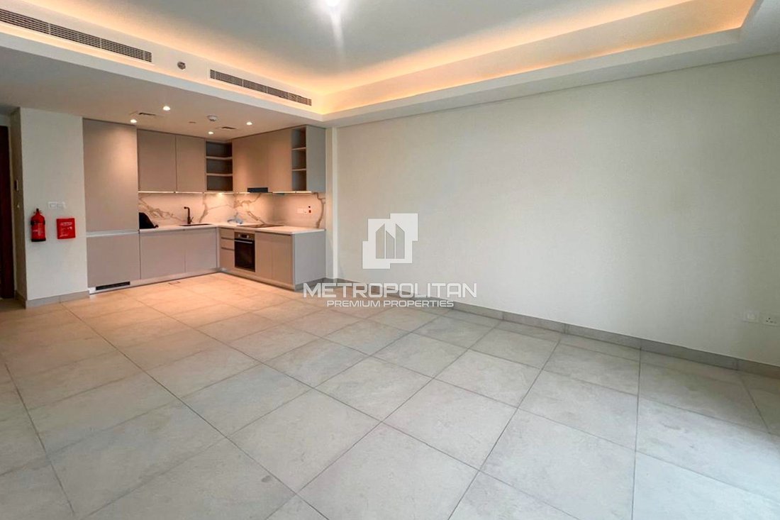 Apartment in Umm Suqeim, Dubai, United Arab Emirates 2 - 18924196