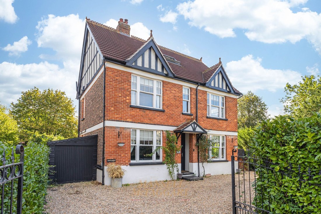 House in Horley, England 1 - 18924150