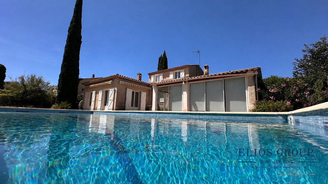House in Brignoles, Provence-Alpes-Côte d'Azur, France 1 - 18384975