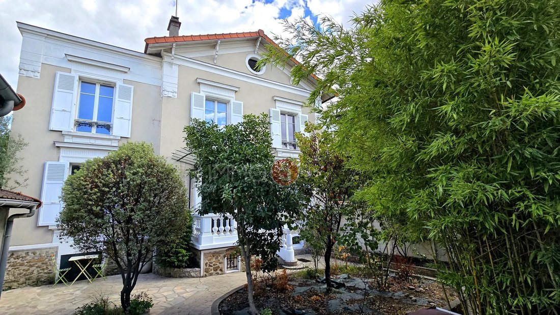House in Thiers, Le Raincy, France 2 - 18927188