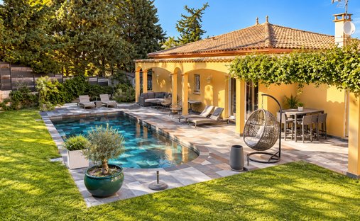 Villa in Ancien Hôpital, Beziers, France 1