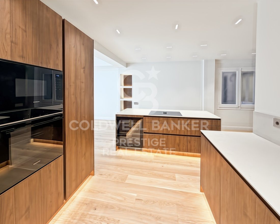 Apartment in Eixample, Barcelona, Spain 4 - 18926728