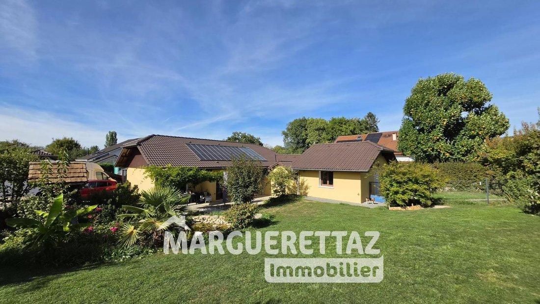 Villa in Arenthon, Auvergne-Rhône-Alpes, France 1 - 18927026