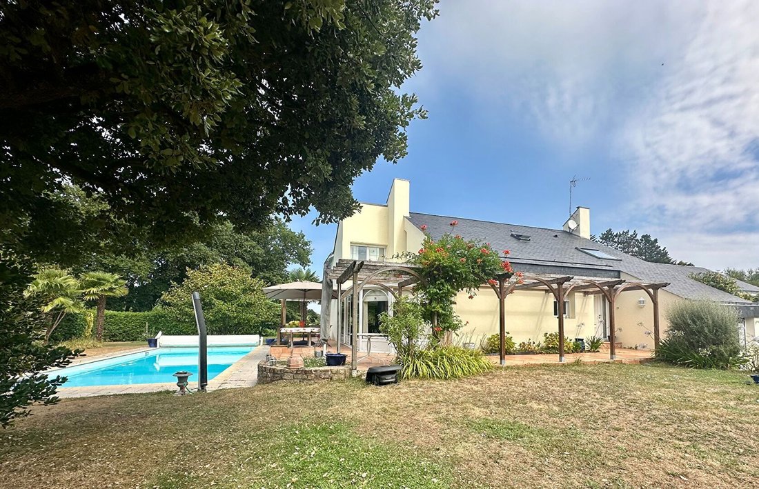 House in Saint-André-des-Eaux, Pays de la Loire, France 1 - 18927481