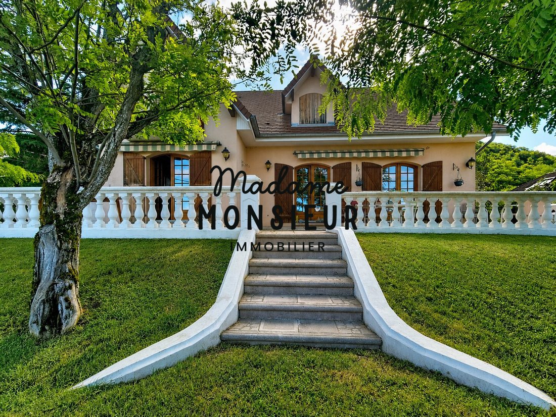 House in Saint-Savin, Auvergne-Rhône-Alpes, France 1 - 18928104