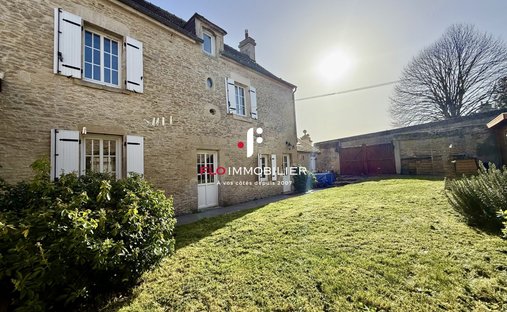 Casa a Mathieu, Normandia, Francia 1