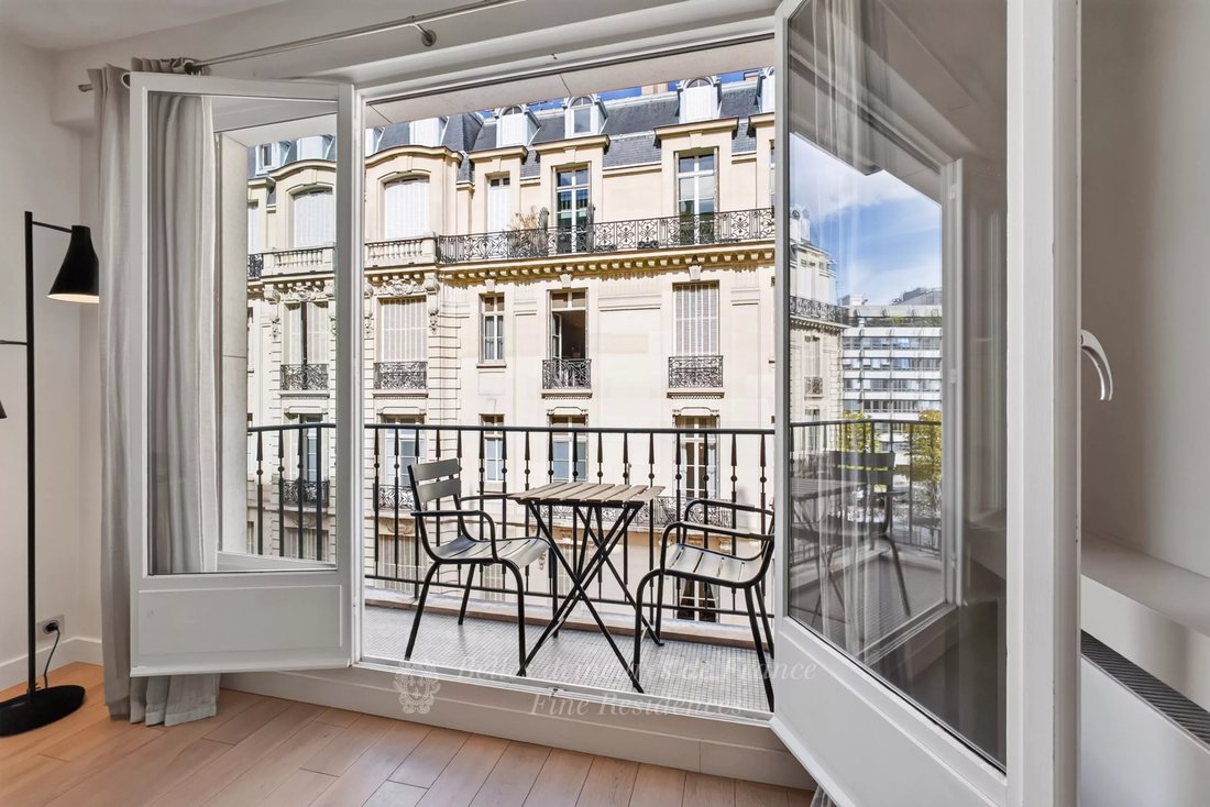 Apartment in Paris 8e Arrondissement, Paris, France 5 - 18733095