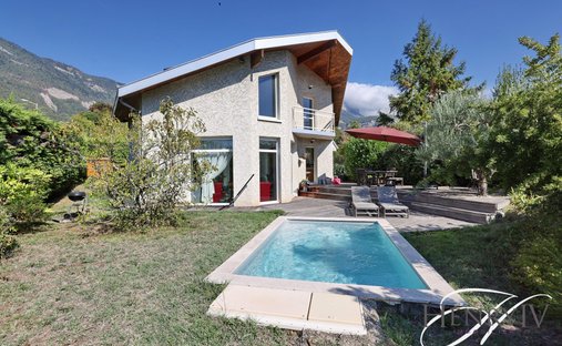 House in Saint-Nazaire-les-Eymes, Auvergne-Rhône-Alpes, France 1