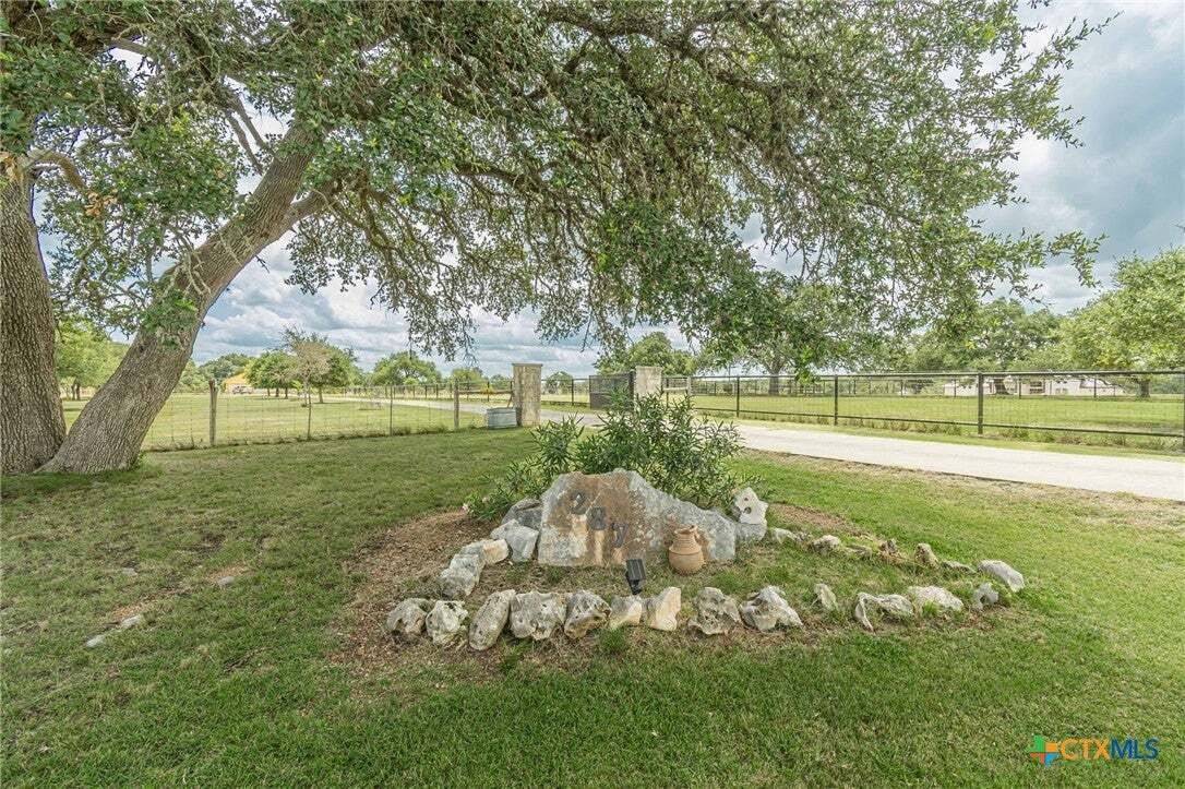 House in New Braunfels, Texas, United States 2 - 18926034