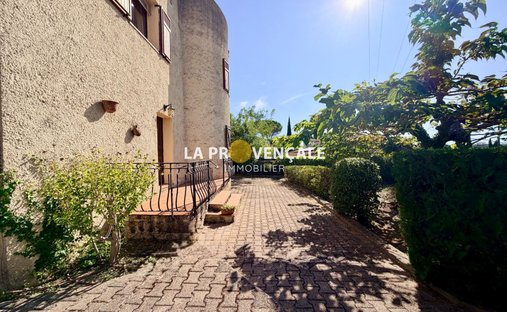 Villa in Bouc-Bel-Air, Provence-Alpes-Côte d'Azur, France 1