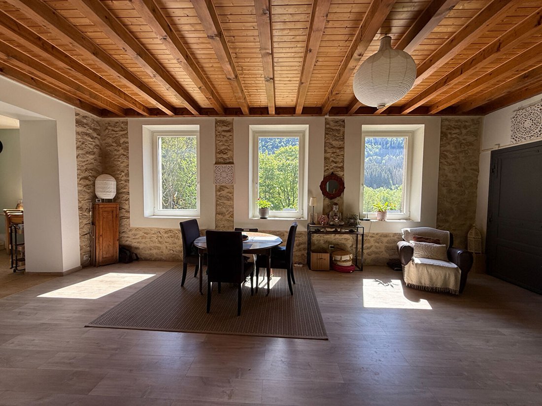 Villa in Champfromier, Auvergne-Rhône-Alpes, France 3 - 18927667