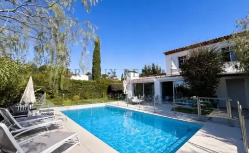 House in Route de Grasse, Villeneuve-Loubet, France 1
