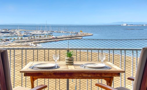 Apartment in Roses, Catalonia, Spain 1