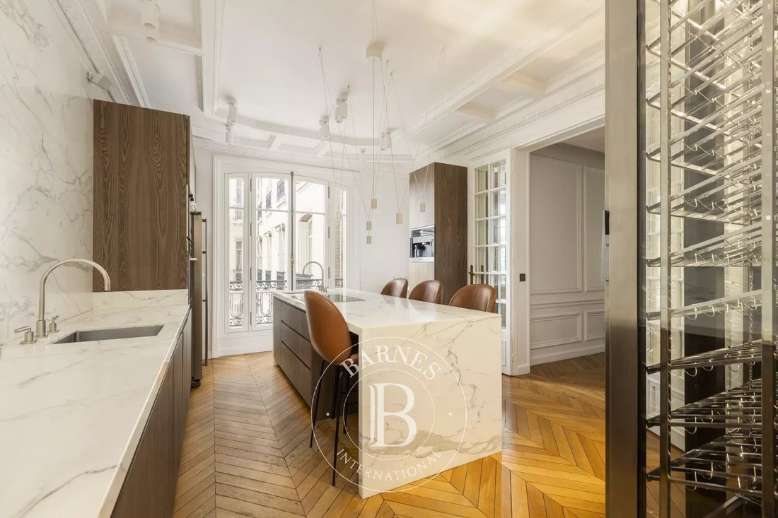 Apartment in Notre Dame des Champs, Paris 6e Arrondissement, Paris 5 - 17837371