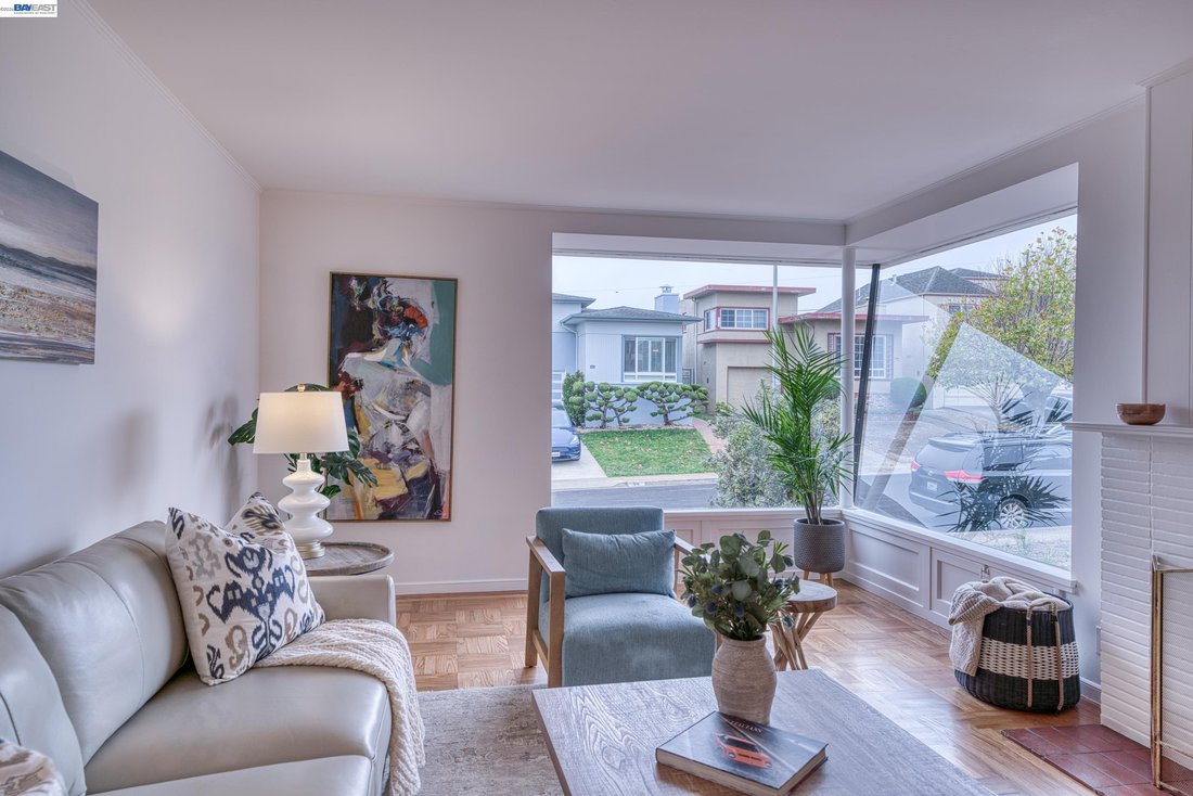 House in Colma, California, United States 5 - 18924960