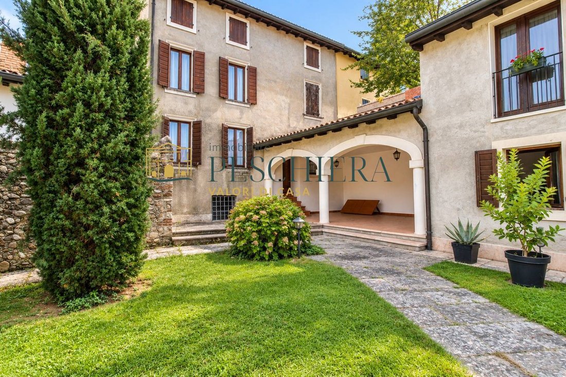 Villa in Sona, Veneto, Italy 1 - 18927905