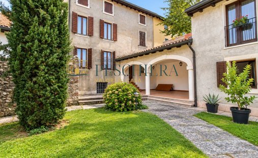 Villa in Sona, Veneto, Italy 1