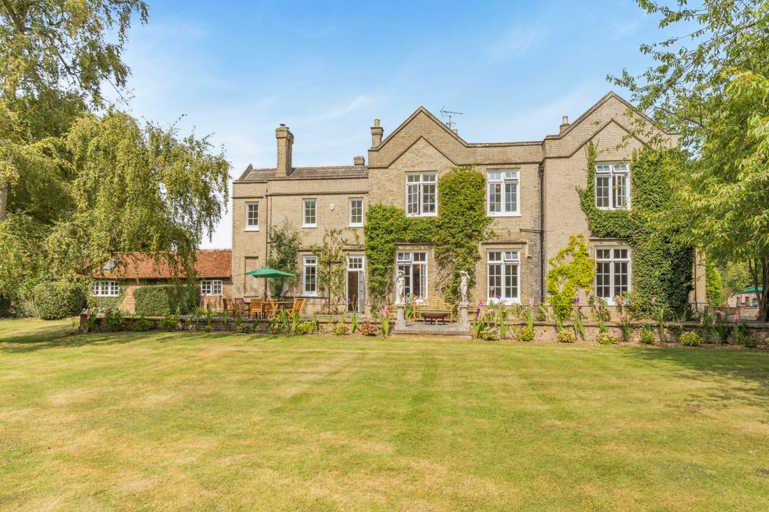 House in Little Canfield, England 1 - 18923716