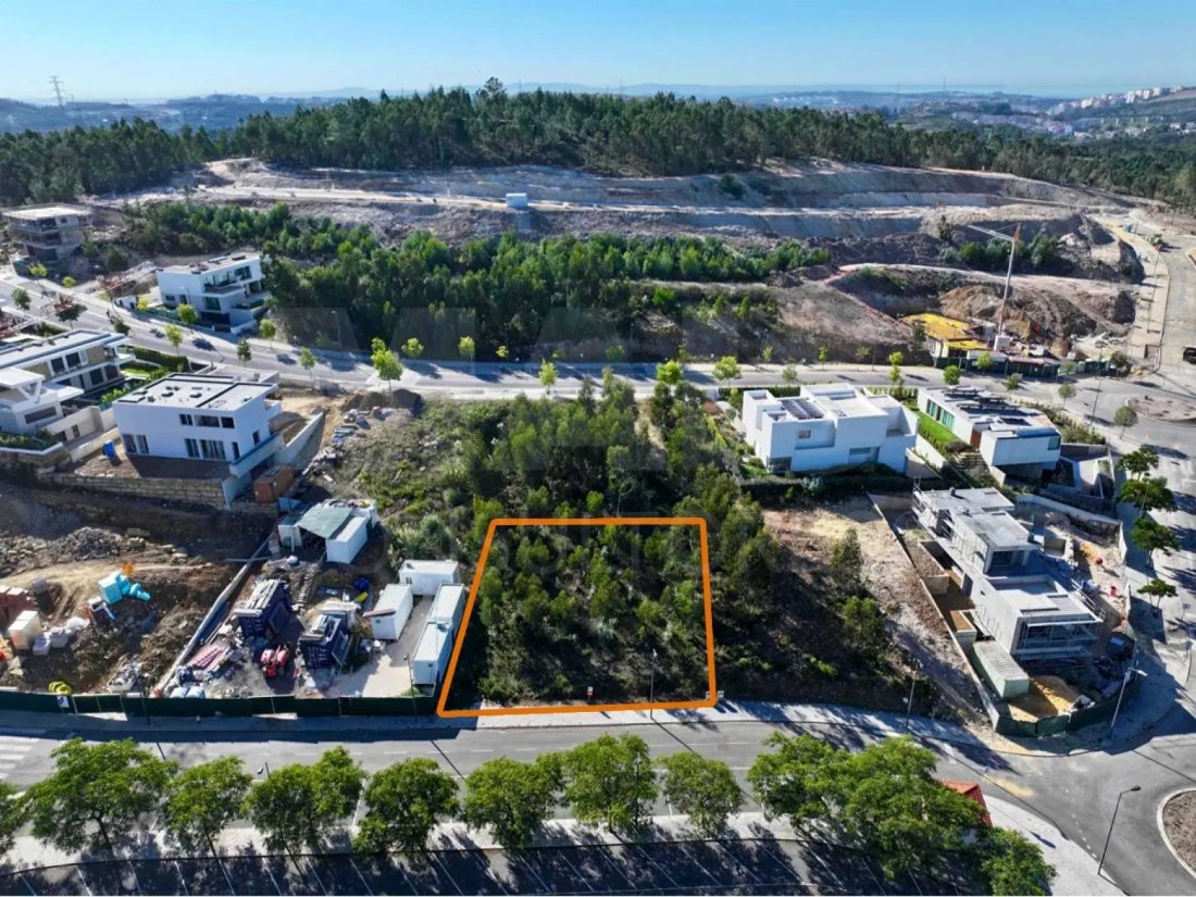 Land in Belas, Lisbon, Portugal 1 - 18923680