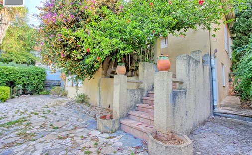 House in Aguillon, Toulon, France 1