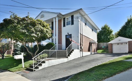 House in New York, New York, United States 1