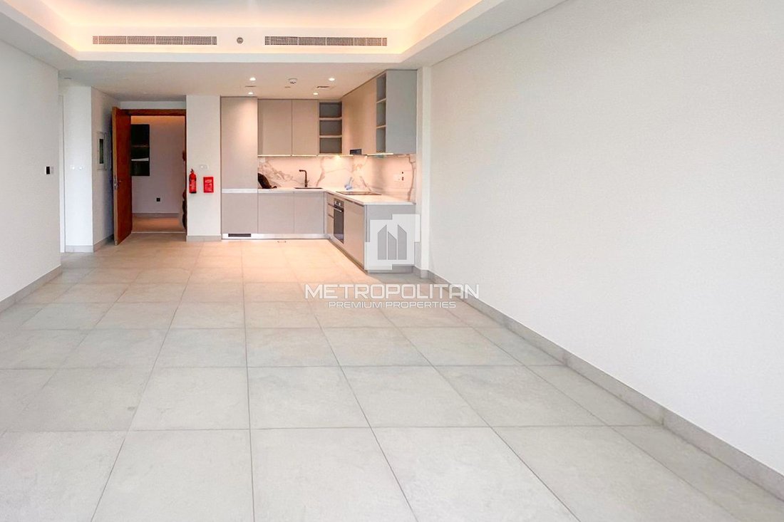Apartment in Umm Suqeim, Dubai, United Arab Emirates 1 - 18924196