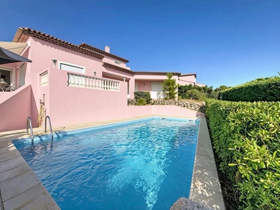 Casa en Nartelle-Noyer-Bellevue-bd de los Sardinaux, Sainte-Maxime, Francia 1 - 18923836