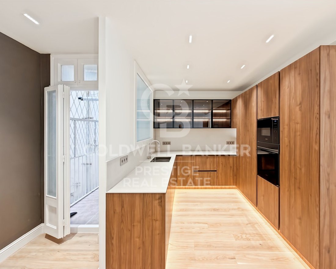 Apartment in Eixample, Barcelona, Spain 3 - 18926728