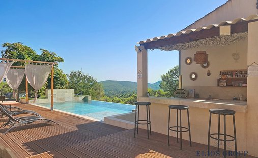 Villa in Saint-Zacharie, Provence-Alpes-Côte d'Azur, France 1